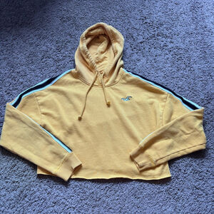Hollister cropped yellow hoodie size medium